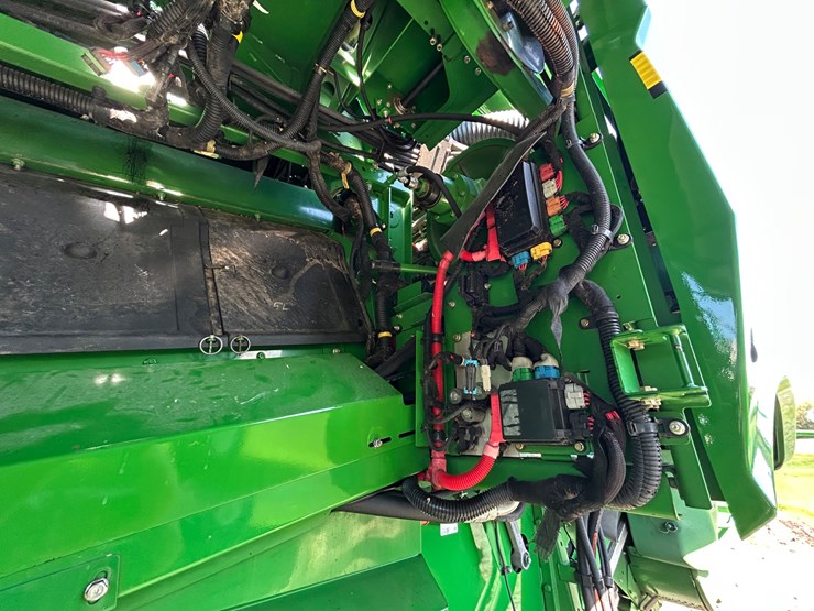 john-deere-s690-image-10