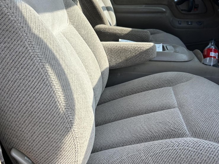 1998-chevrolet-2500hd-image-30