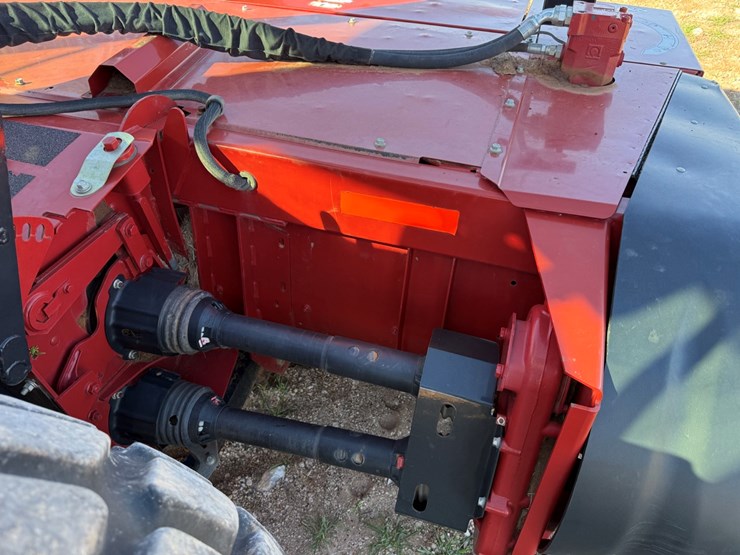 2020-case-ih-wd2104-image-11