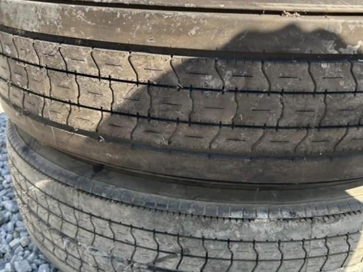 goodyear-285/75r24.5-image-2