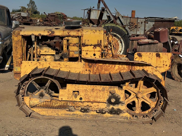 caterpillar-twenty-two-image-2