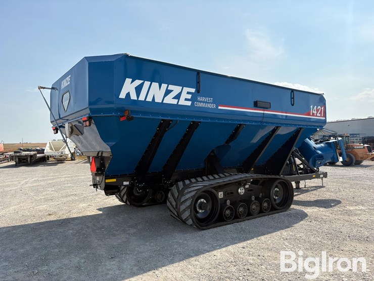 2024-kinze-1421-grain-cart-image-5