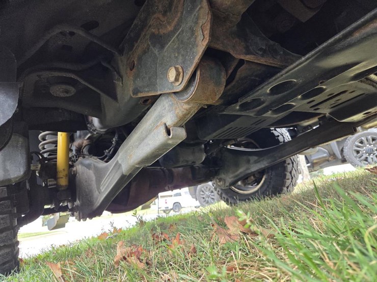 2017-dodge-ram-3500-image-34