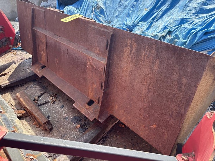 #5043-•-approx-88"-snow-bucket-image-4