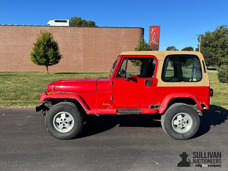 1993-jeep-wrangler-image-8