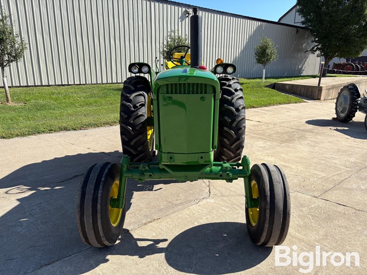 1970-john-deere-2520-image-2