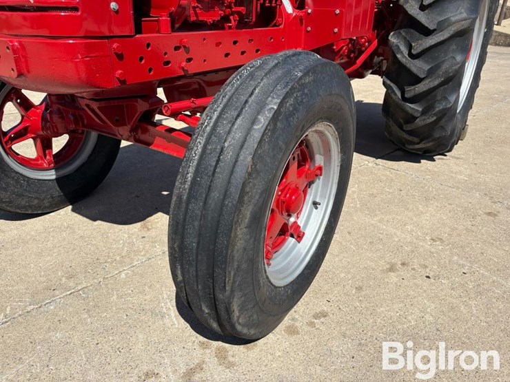 1954-ih-super-wd6-ta-2wd-tractor-image-17