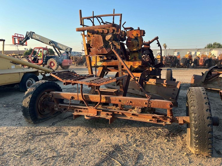 pull-type-road-grader-image-10