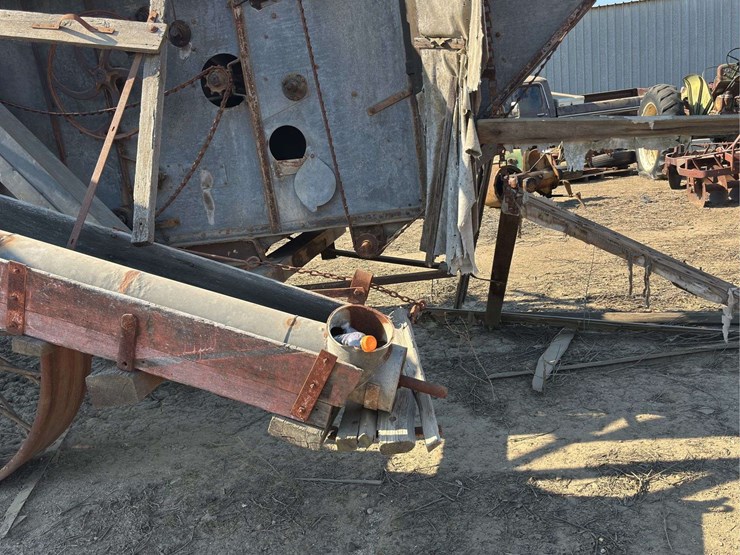 holt-36-combine-harvester-image-15