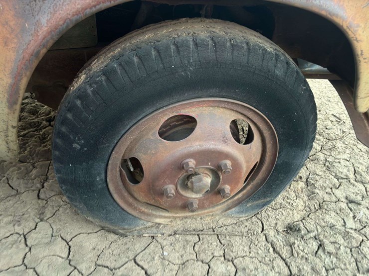 studebaker-stake-bed-truck-image-28