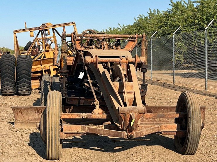 mccormick-road-grader-image-3