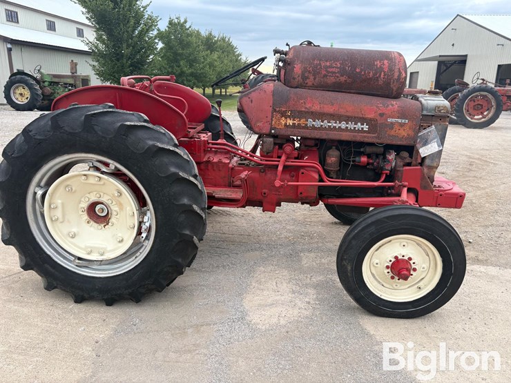 1956-international-350-image-4