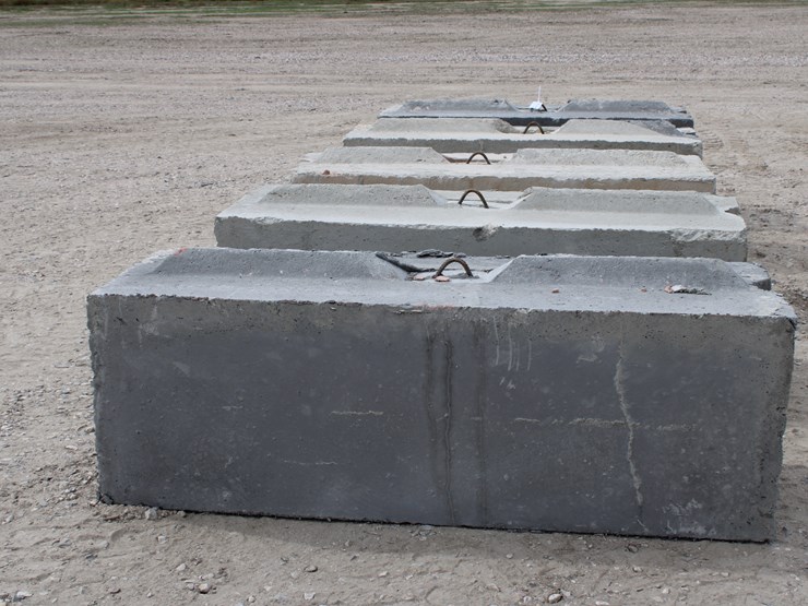 #4005-•-#4005-concrete-blocks-2ft-x-2ft-x-6ft,-aprox.-2,800-pounds-each,-stackable-with-chain/strap-loops.-image-2