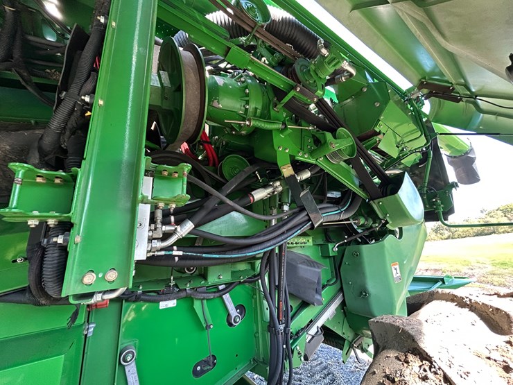 john-deere-s690-image-11