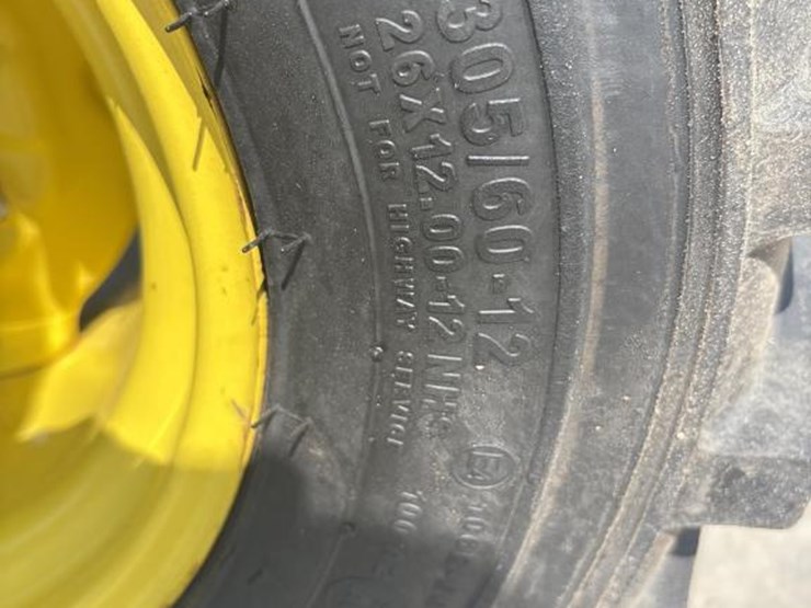 john-deere-1025-image-27