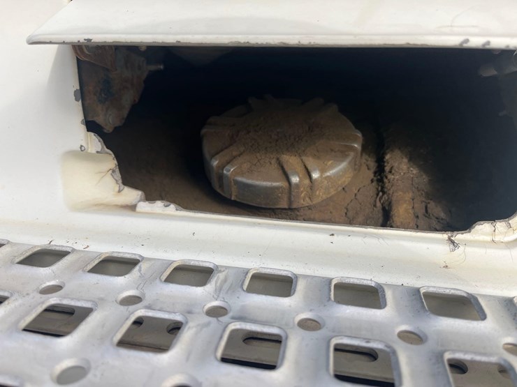 1998-volvo-semi-image-17