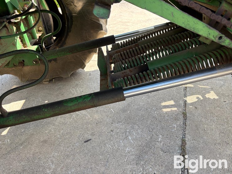 john-deere-3300-image-20