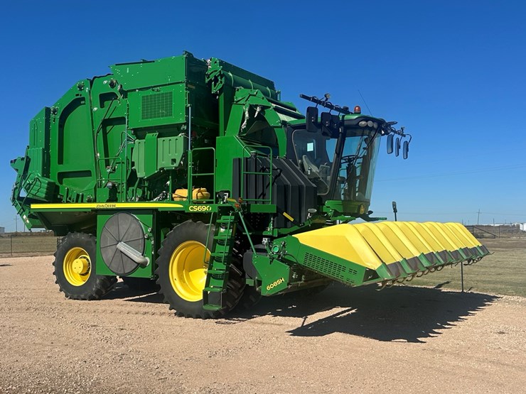 2017-john-deere-cs690-image-2
