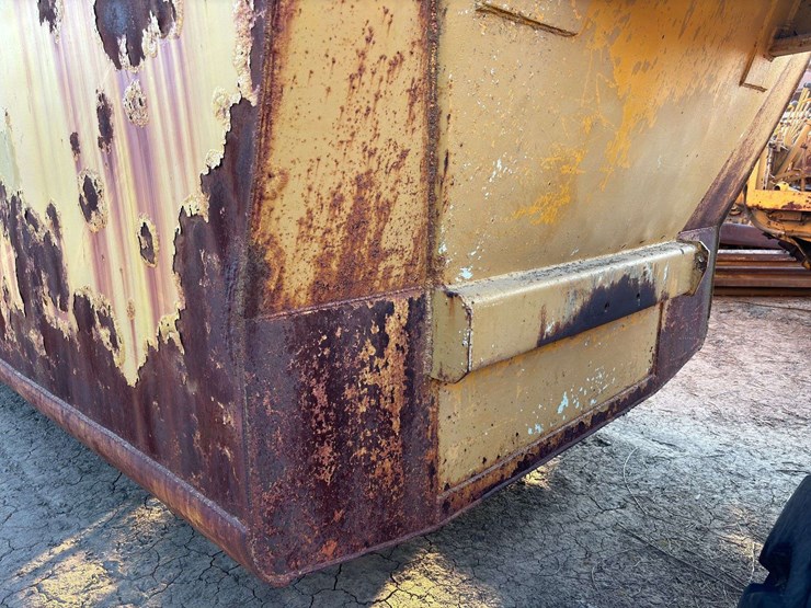 euclid-tractor-tanker-image-39