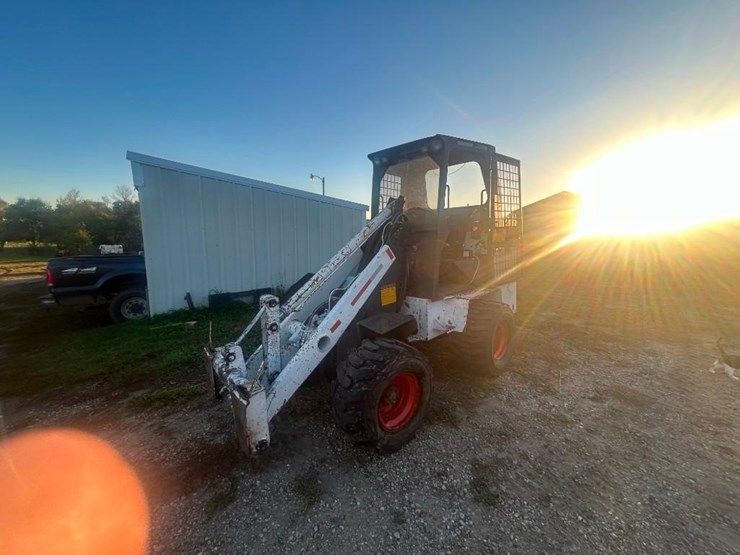 1981-model-2000-bobcat-mini-payloader-image-3