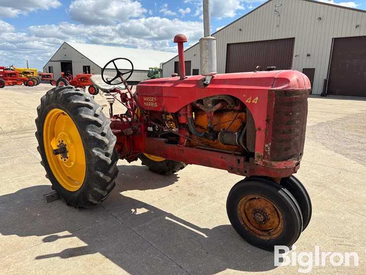 1949-massey-ferguson-44-image-3