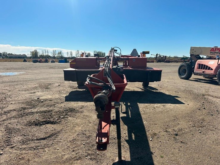 new-holland-1431-image-3