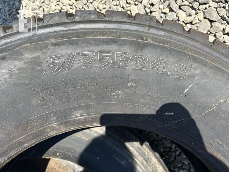 tires-285/75r24.5-image-2