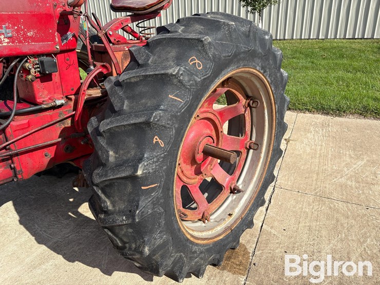 1957-case-ih-450-image-17