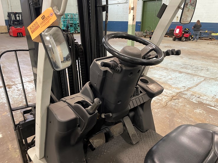 2017-unicarriers-cf60-image-21