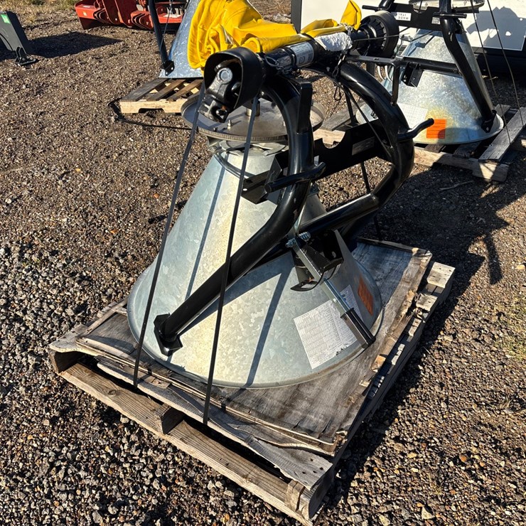 Unused Cone Seeder/ Fertilizer Spreader