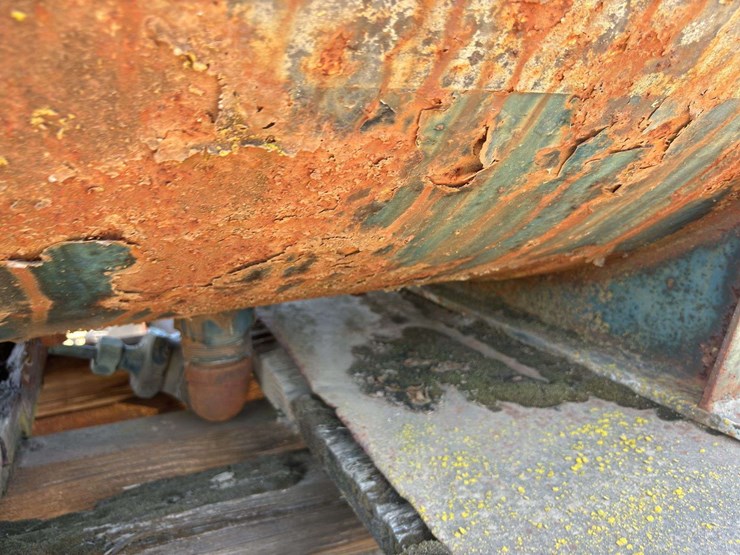 propane-tank-on-wagon-image-16