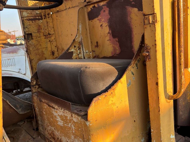 euclid-tractor-tanker-image-21