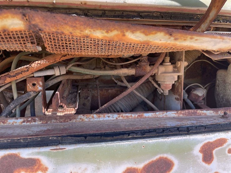 white-3000-truck-image-10