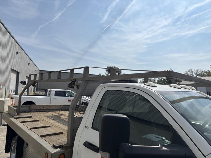 2016-dodge-ram-3500-image-22