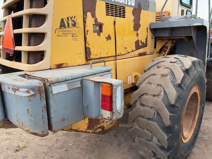 komatsu-wa320-image-21