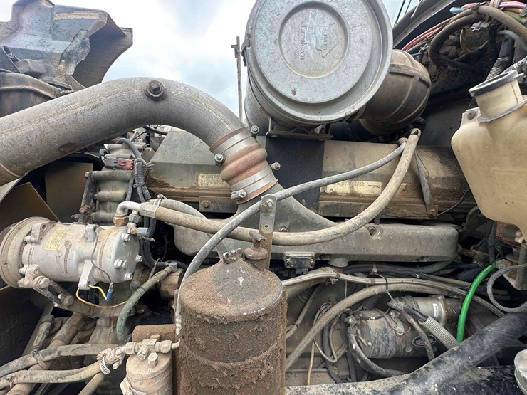 1989-kenworth-t60-image-7