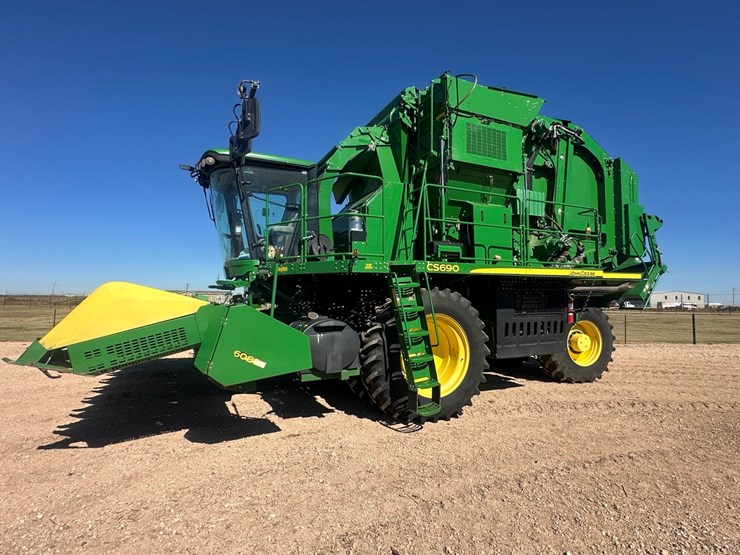 2017-john-deere-cs690-image-46