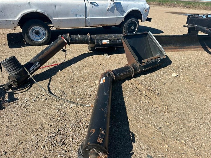 michel's-industries-hopper-augers-image-1