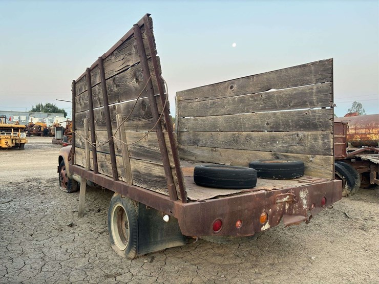 studebaker-stake-bed-truck-image-4