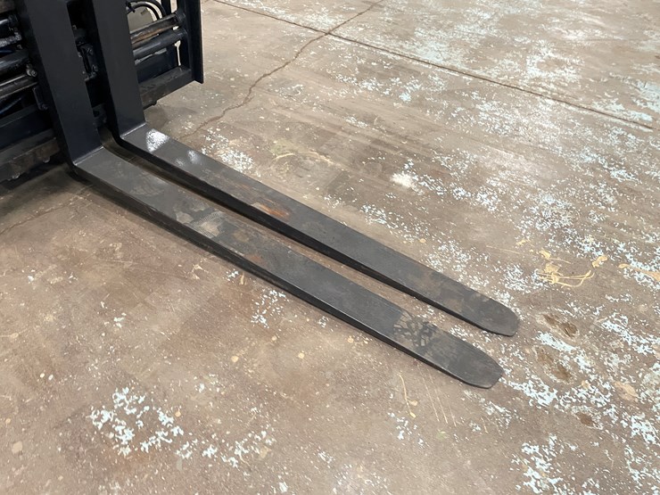 2017-unicarriers-cf60-image-48