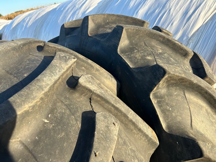 #4613-•-galaxy-tires-image-2