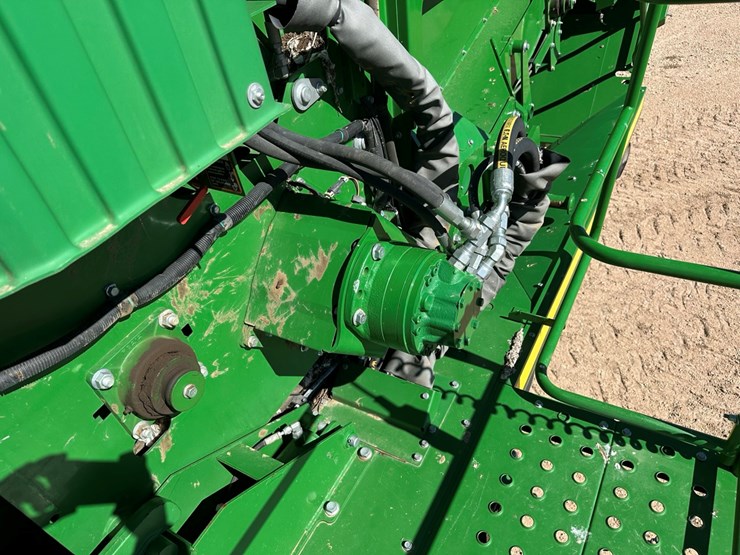 2017-john-deere-cs690-image-37