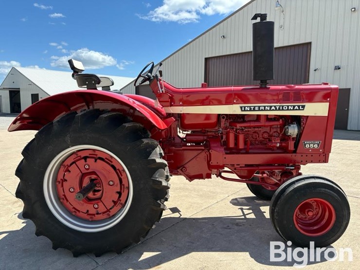 1967-international-856-image-4