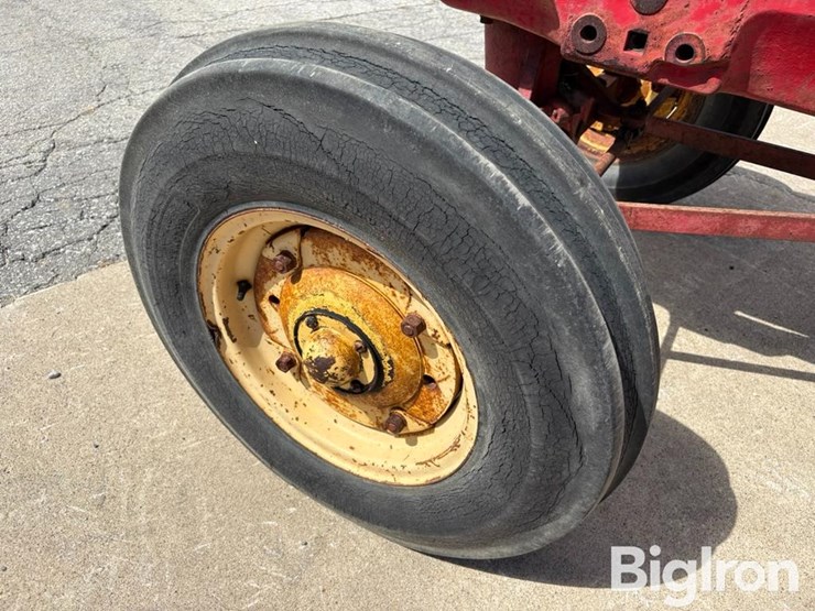 1956-massey-harris-444-image-10