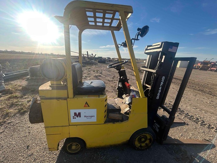 cascade-82f4968-forklift-image-12