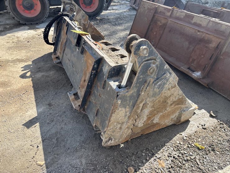 #5044-•-bobcat-3-in-1-approx-74"-bucket-image-3