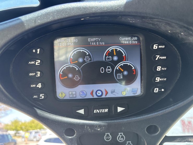 2022-bobcat-t870-image-35