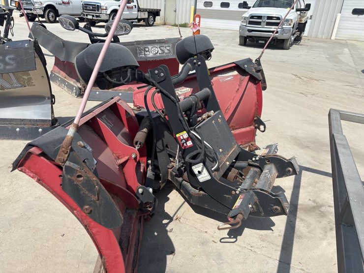#5037-•-boss-power-v-dxt-truck-v-plow-image-2