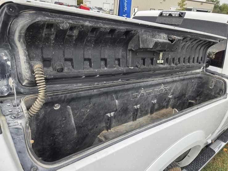 2018-dodge-ram-2500-image-26