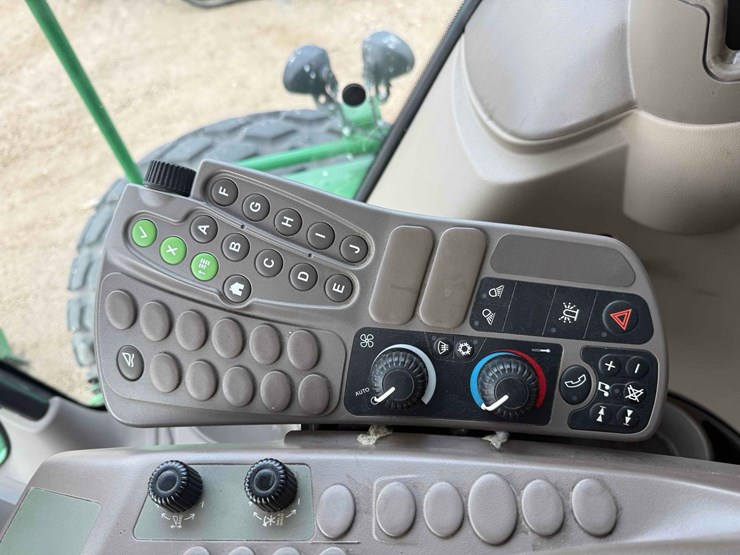 john-deere-w235-image-21